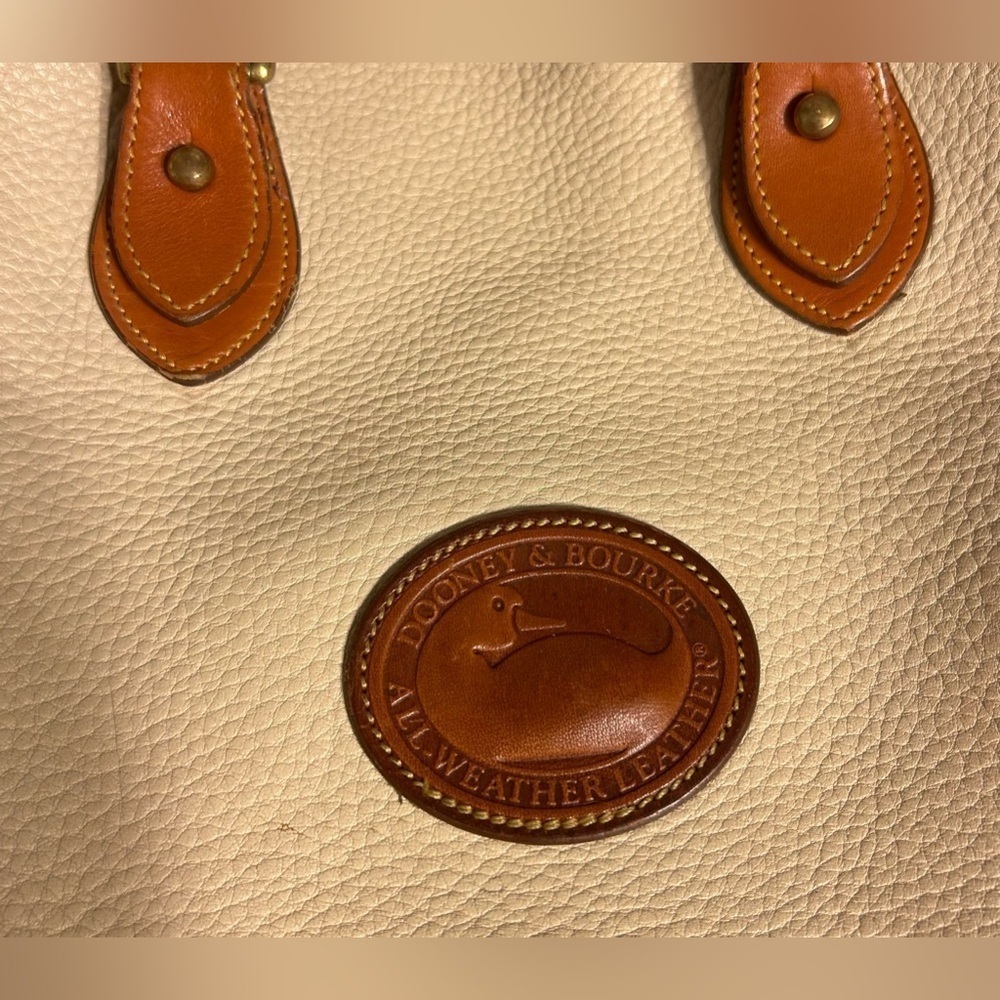 Dooney and Bourke Bag - Picture 6 of 7